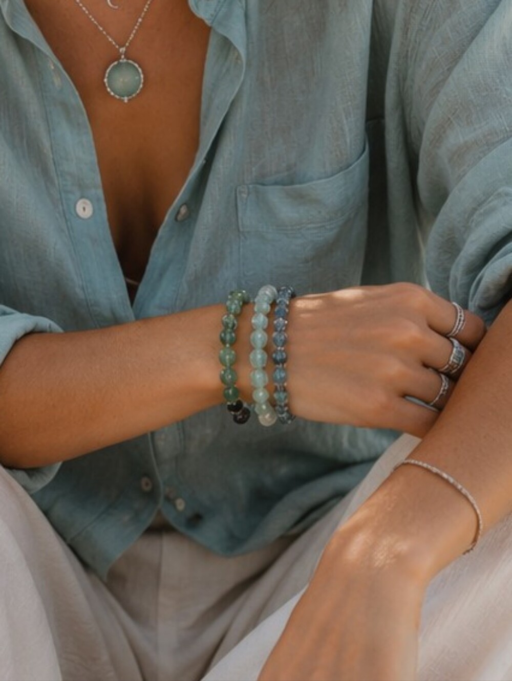 13.5" Handmade Mixed Glass & Fluorite Bead Wire Bracelet Cottagecore Boho - Picture 2 of 6